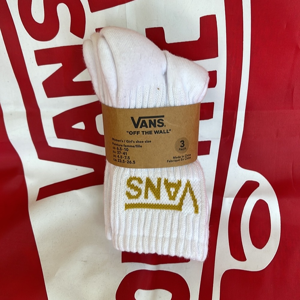 VANS “Off The Wall” Women’s 3 pairs socks set
NWT - Picture 10 of 16